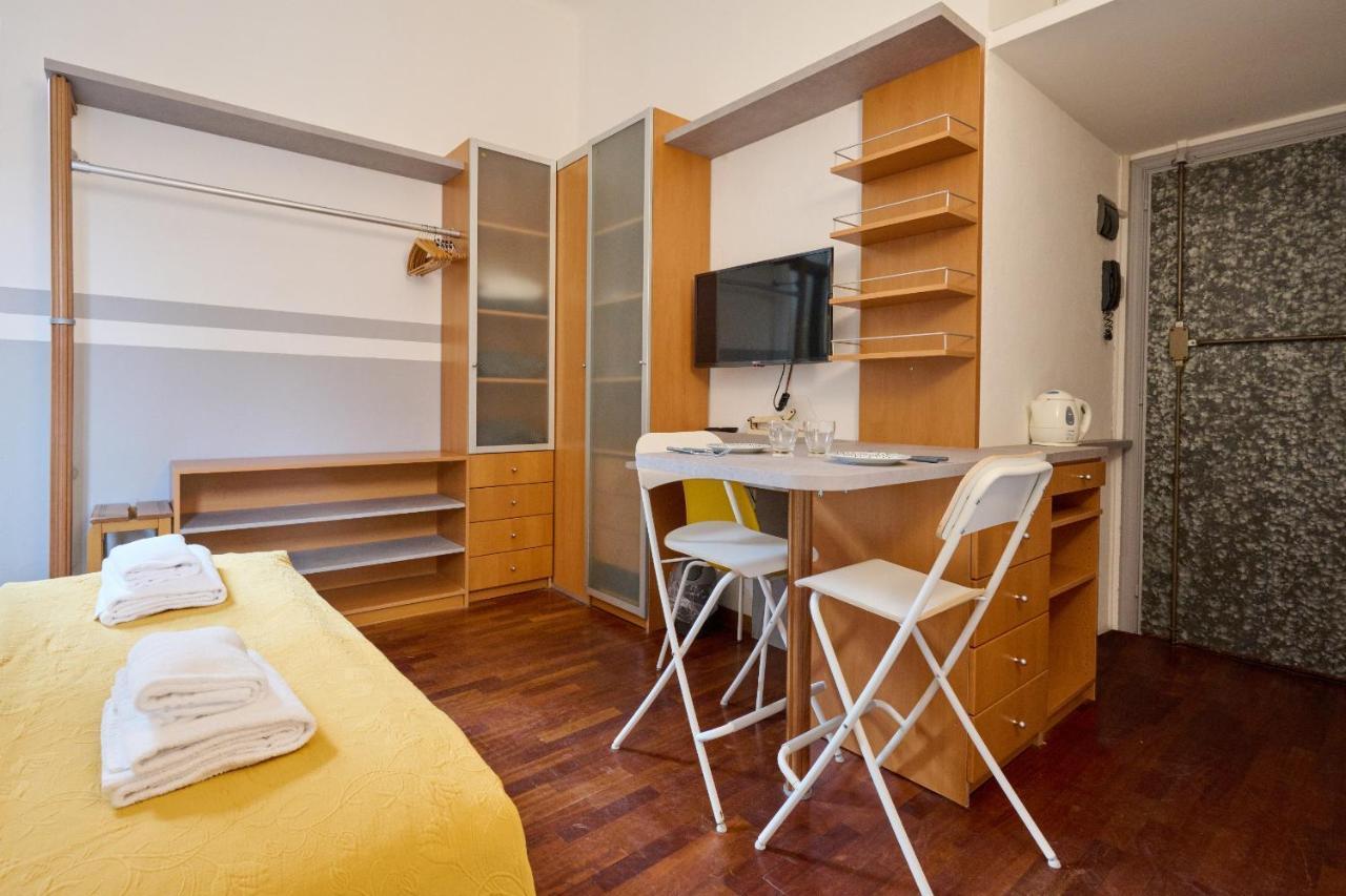Artist Nadia's apartment in Porta Vercellina Milano Esterno foto