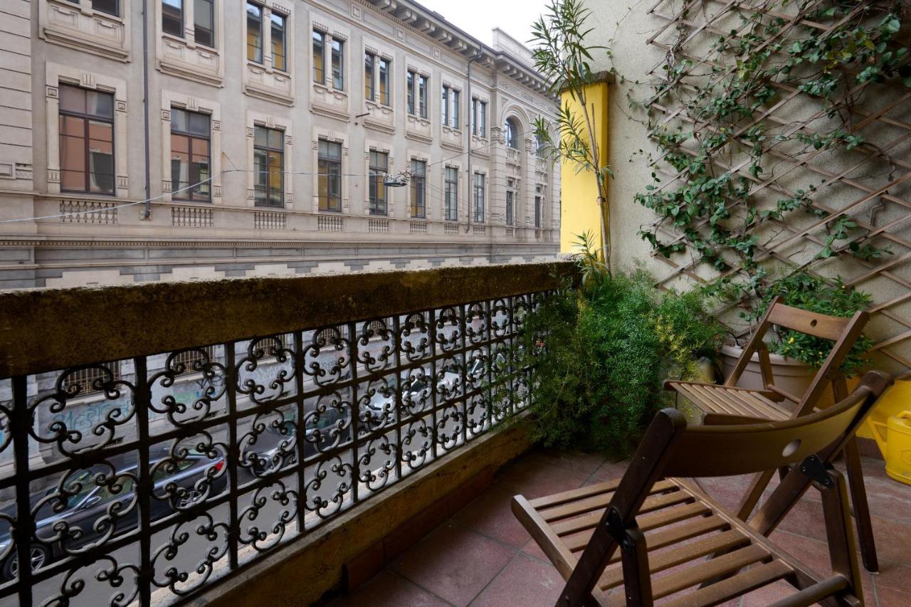 Artist Nadia's apartment in Porta Vercellina Milano Esterno foto